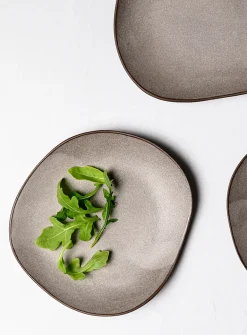 Small meander stoneware plate