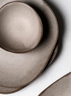 Small meander stoneware plate
