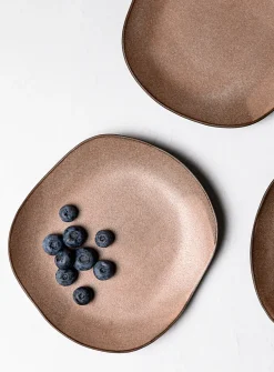 Small meander stoneware plate