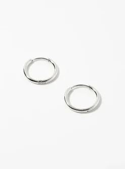Small minimalist fine hoops