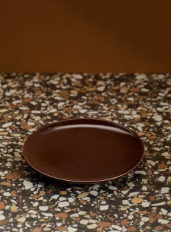 Small minimalist plate