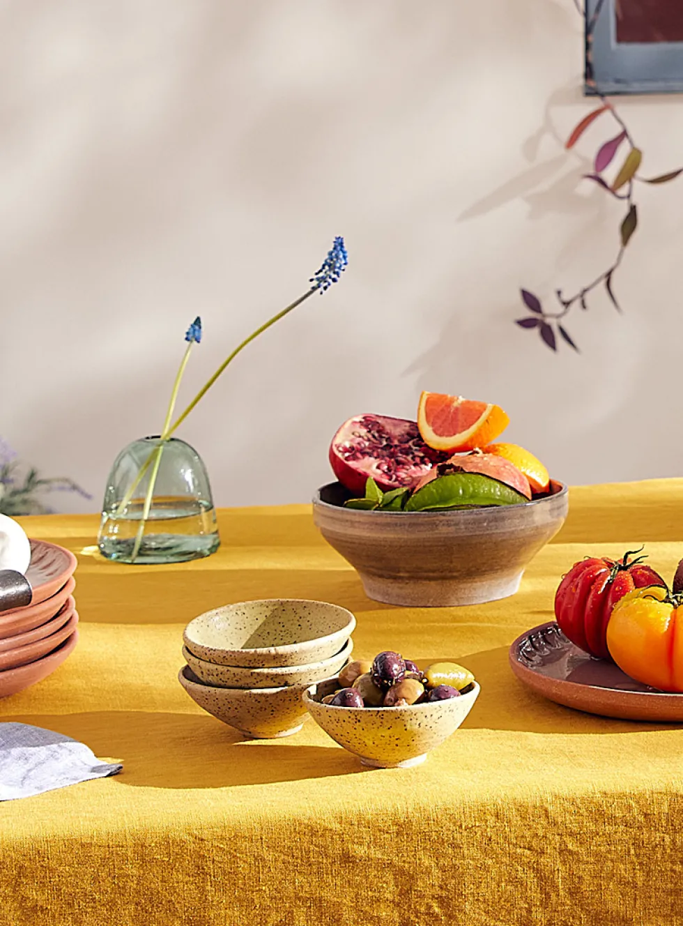 Small minimalist stoneware bowls