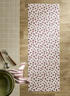 Small red flowers vinyl mat
