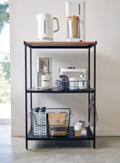 Small three-level storage solution