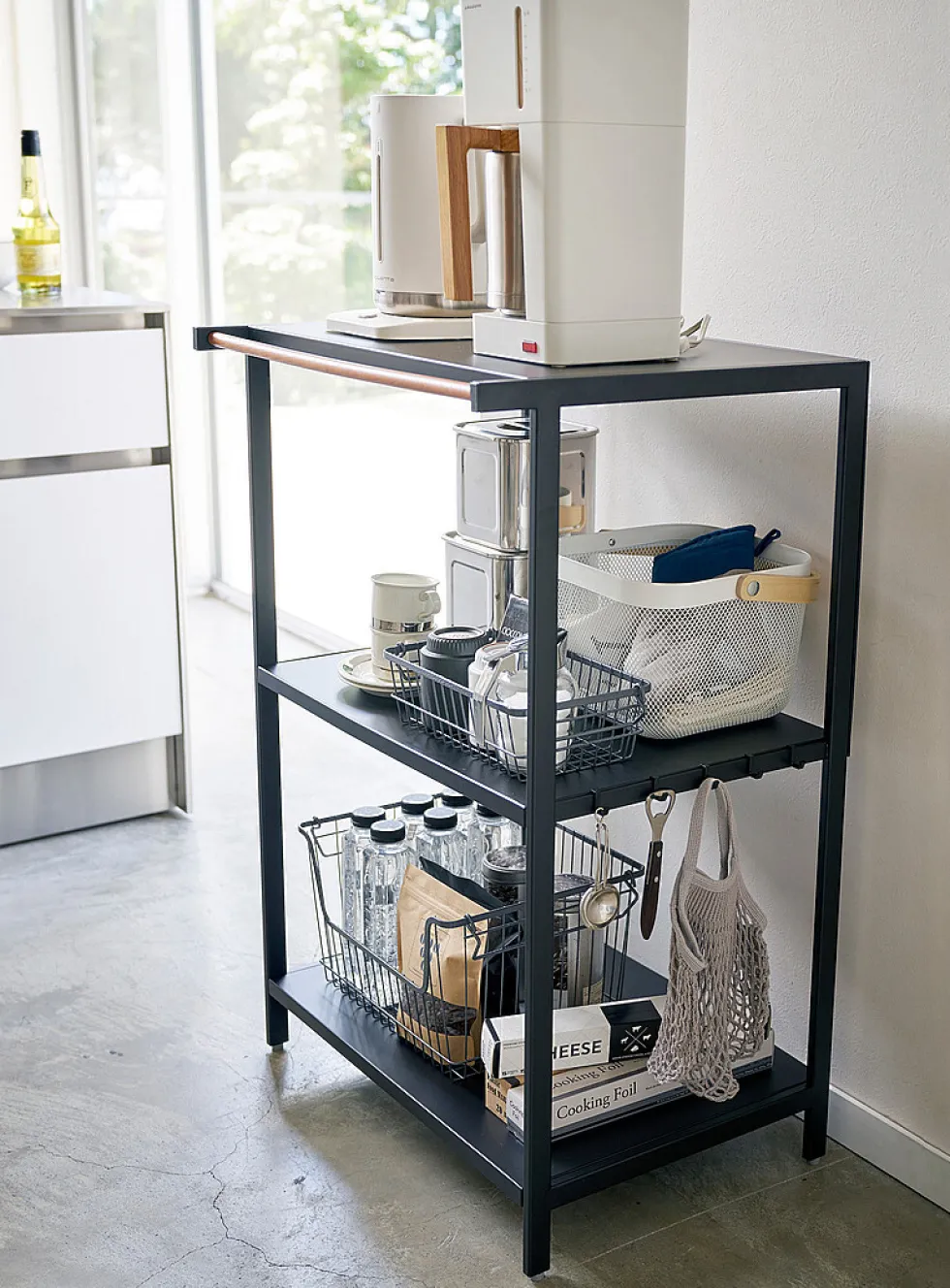 Small three-level storage solution