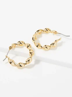 Small twisted hoops