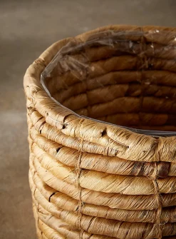 Small twisted water hyacinth planter