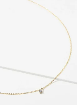 Small zirconia pendant necklace