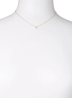 Small zirconia pendant necklace