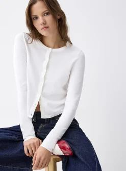 Small-button fine-knit cardigan