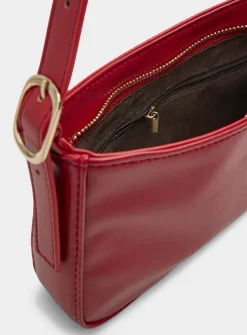 Smooth minimalist baguette bag