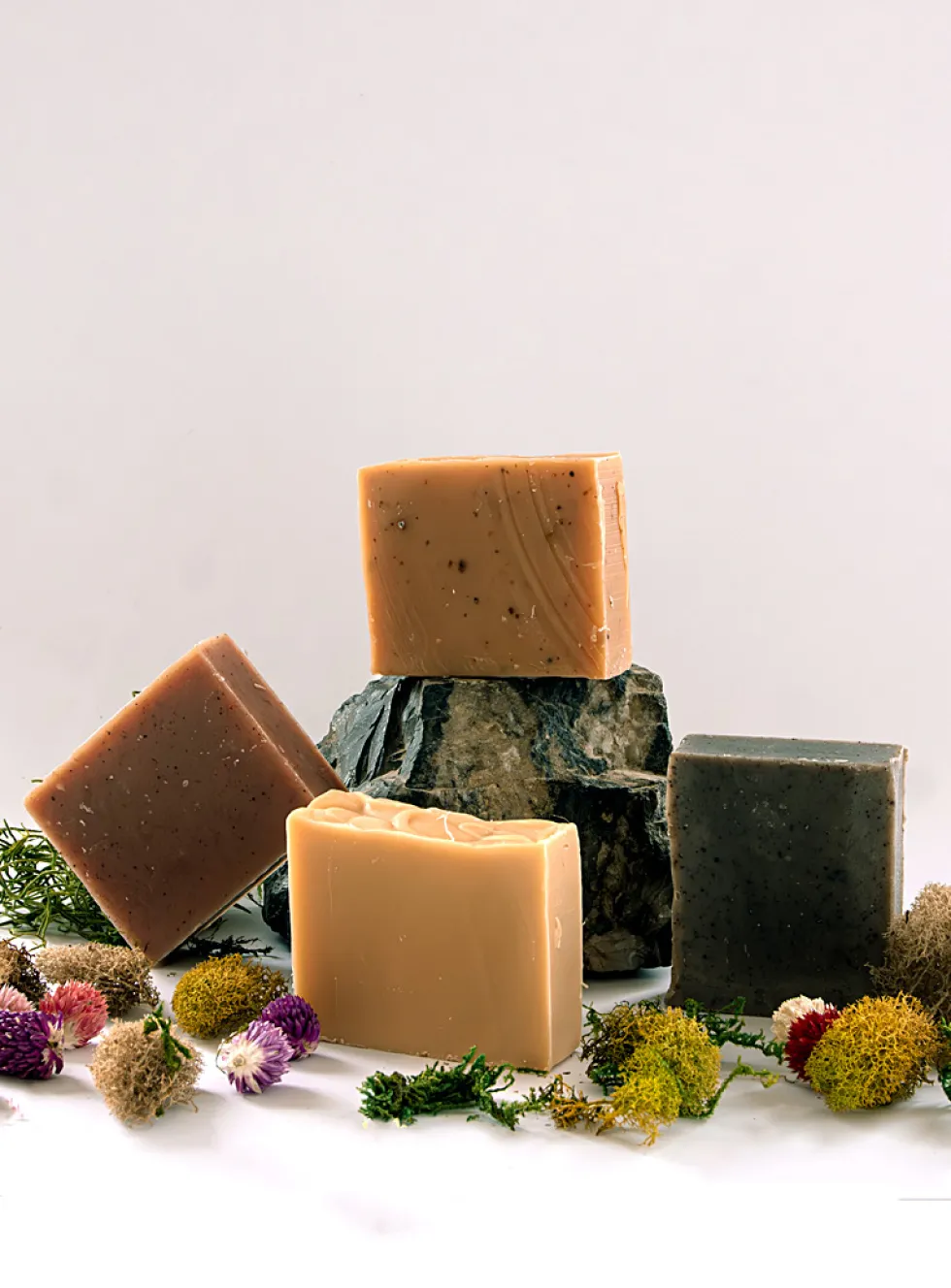 4-soap set for the face and body