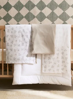 Soft foliage baby bed set
