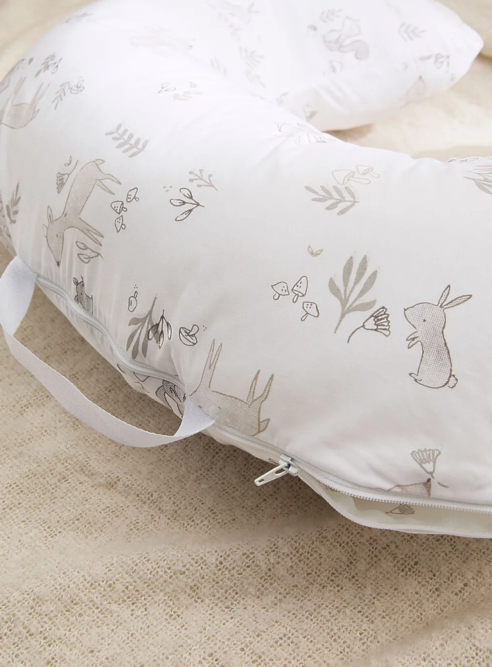 Soft foliage nursing pillow