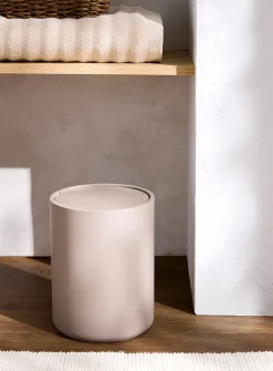 Soft handfeel garbage can