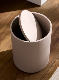 Soft handfeel garbage can