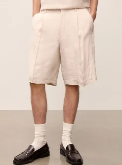 Soft linen pleated Bermudas