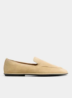 Soft minimalist loafers