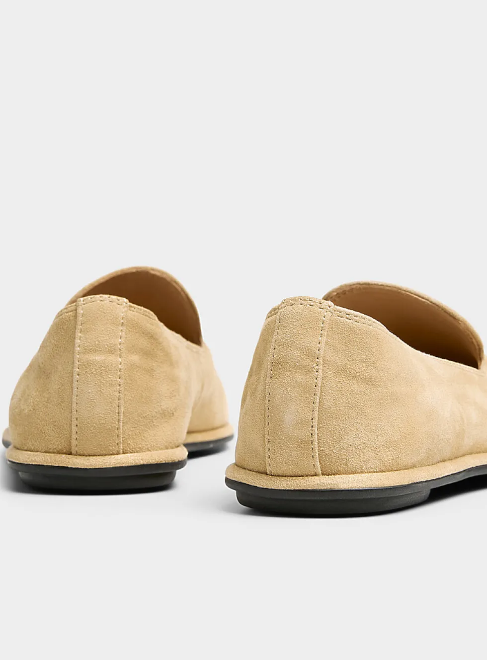 Soft minimalist loafers