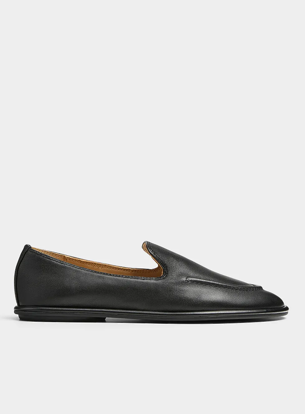 Soft minimalist loafers