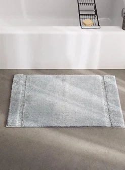 Soft plush bath mat