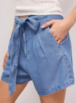 Soft supple denim belted pleated short