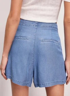 Soft supple denim belted pleated short