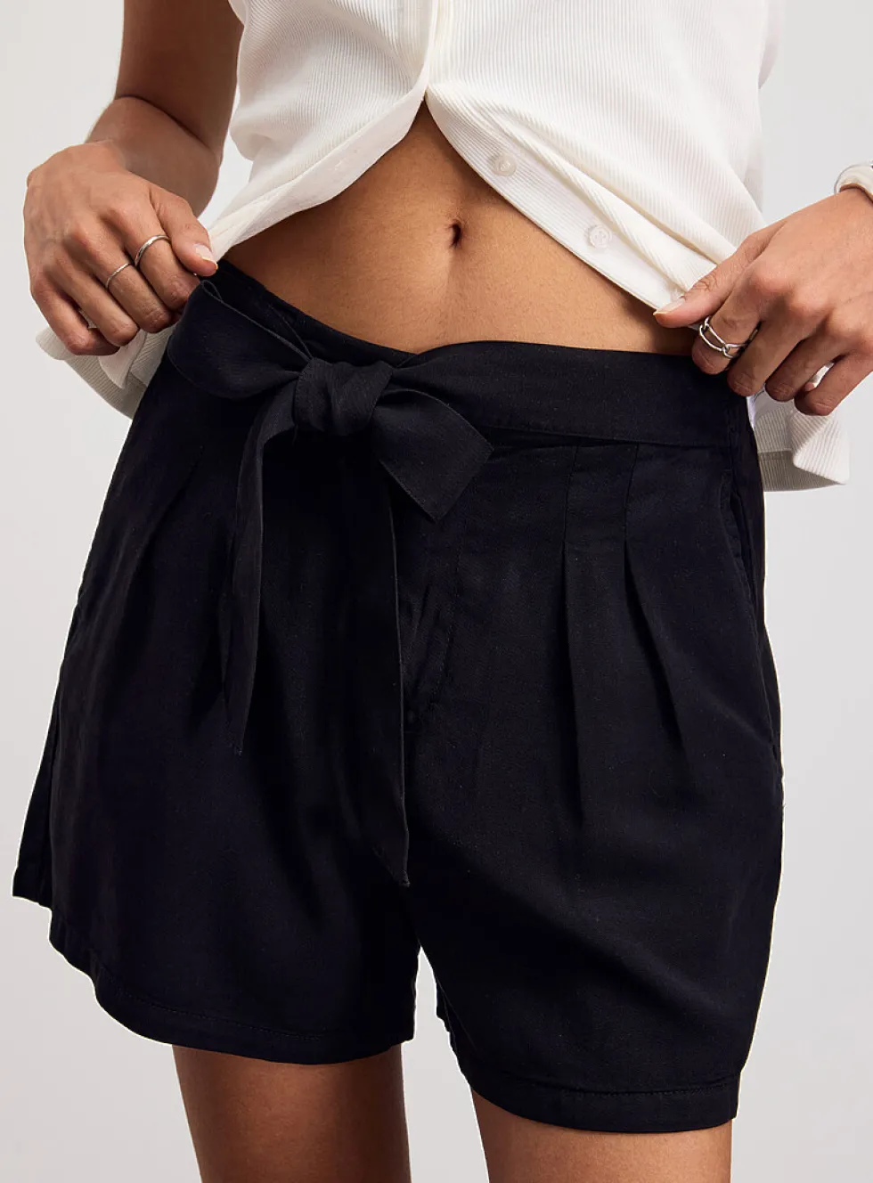 Soft supple denim belted pleated short