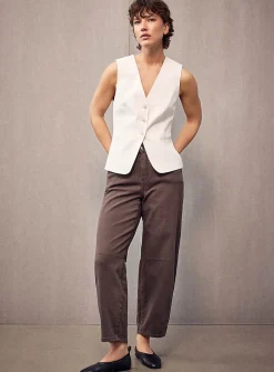 Solid barrel-leg coloured jean