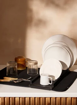 Solid dish drying mat with rack