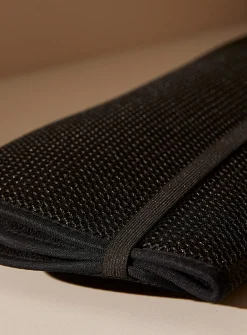 Solid dish drying mat with rack