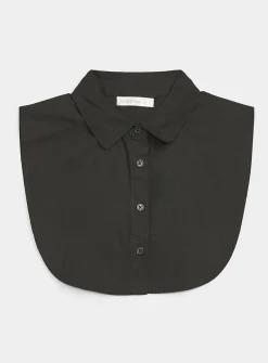 Solid faux Peter Pan collar