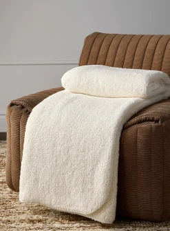 Solid high pile fleece throw