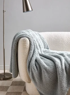 Solid high pile fleece throw