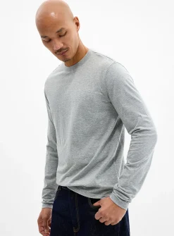 Solid long-sleeve T-shirt