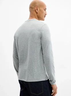 Solid long-sleeve T-shirt