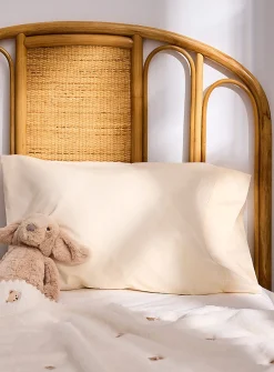 Solid pillowcase for children