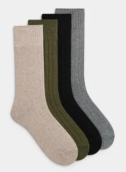 Solid ribbed dress socks