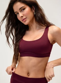 Solid sporty bralette