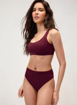 Solid sporty bralette
