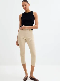 Solid stretch denim capri legging