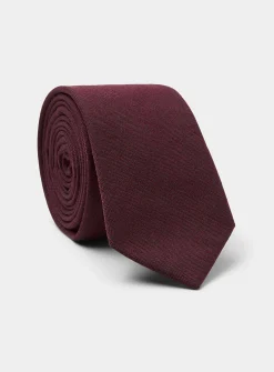 Solid wool tie