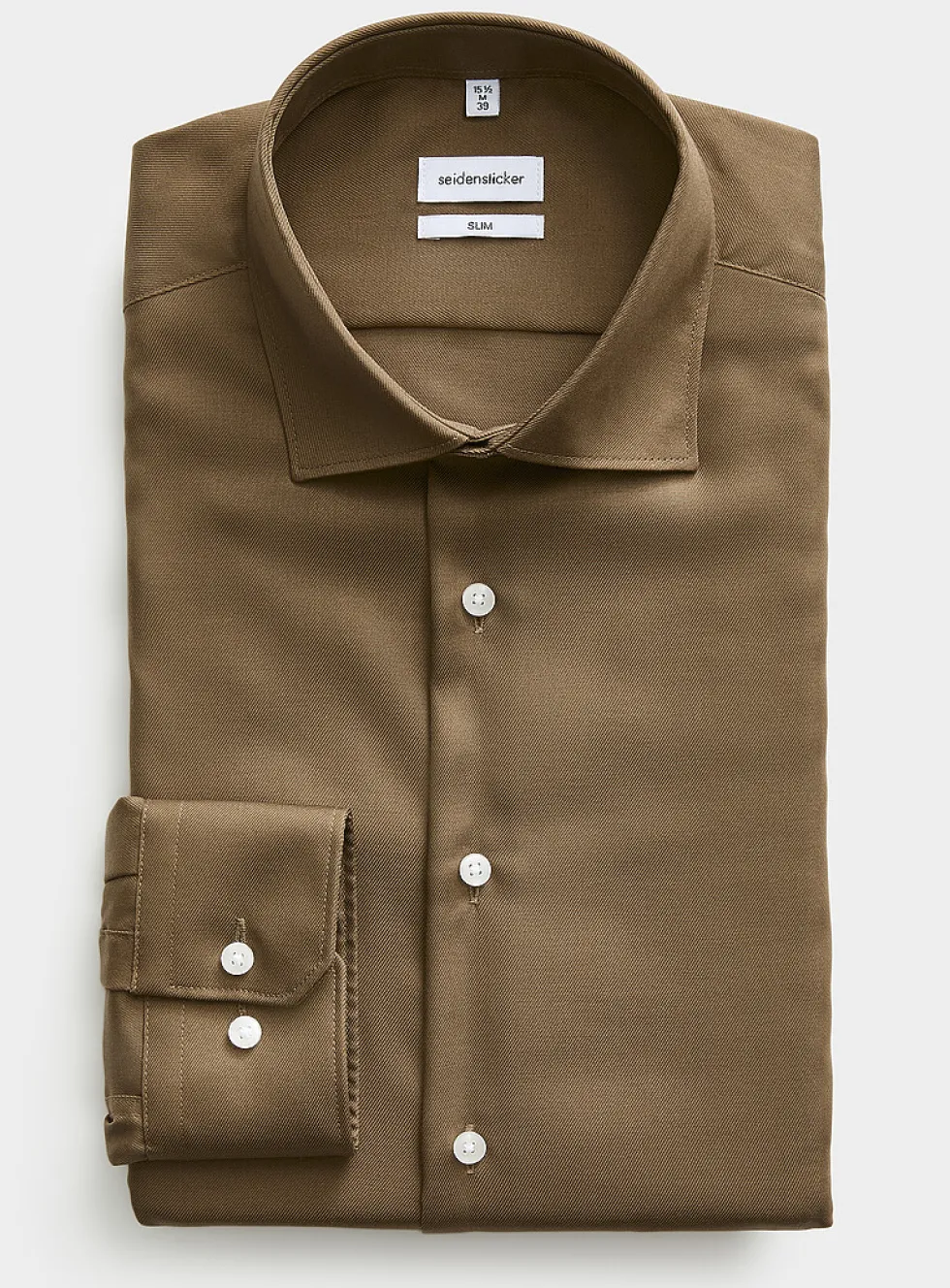 Solid wrinkle-free shirt