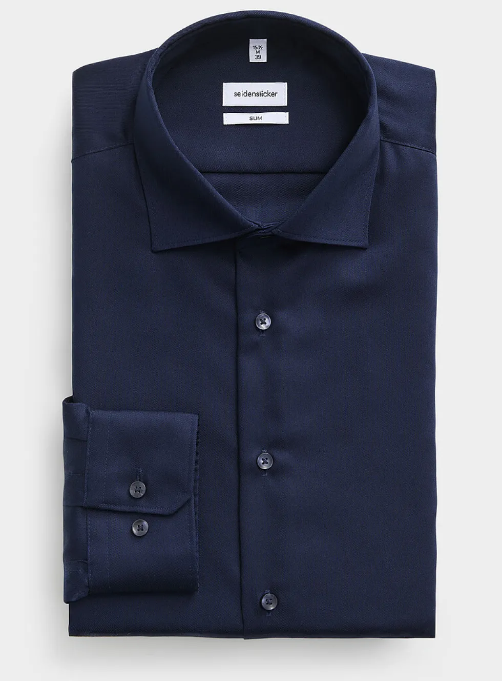 Solid wrinkle-free shirt