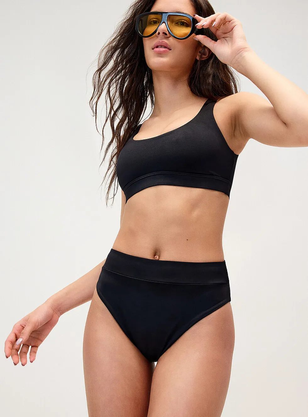 Solid-band high-rise cheeky bottom