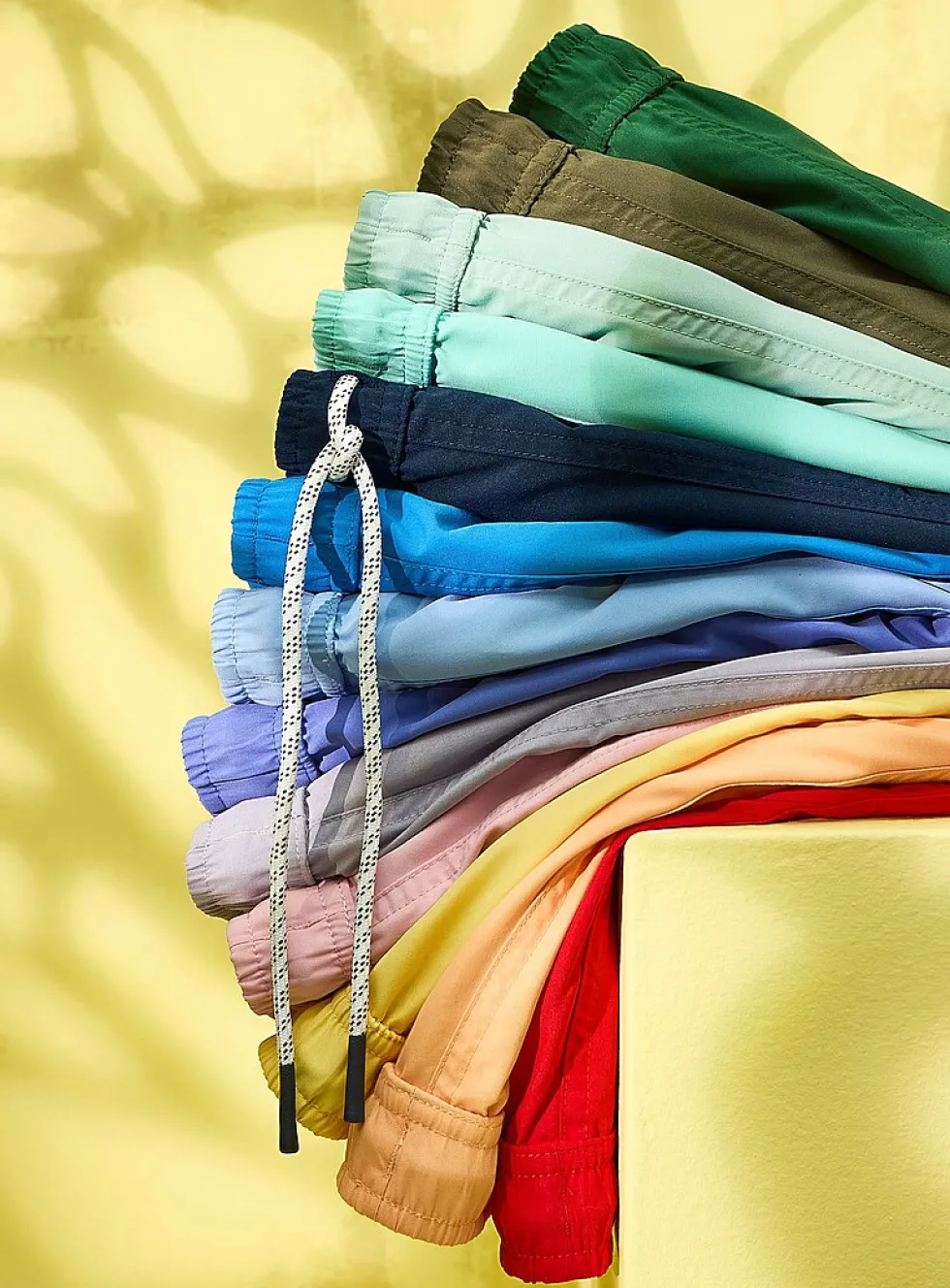 Solid-coloured swim short