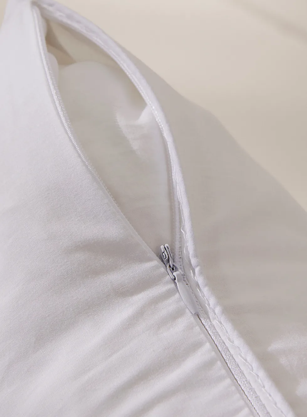 Sonatine pillow protector