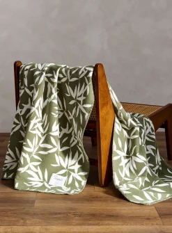 Soothing foliage throw