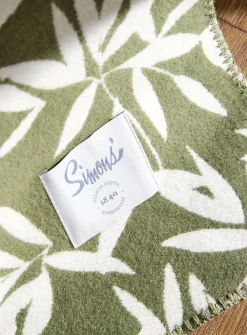 Soothing foliage throw
