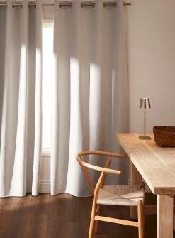 Speckled blackout curtain